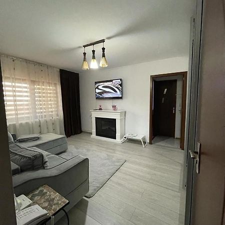 Apartament Gallamar Apartment Birlad Ngoại thất bức ảnh